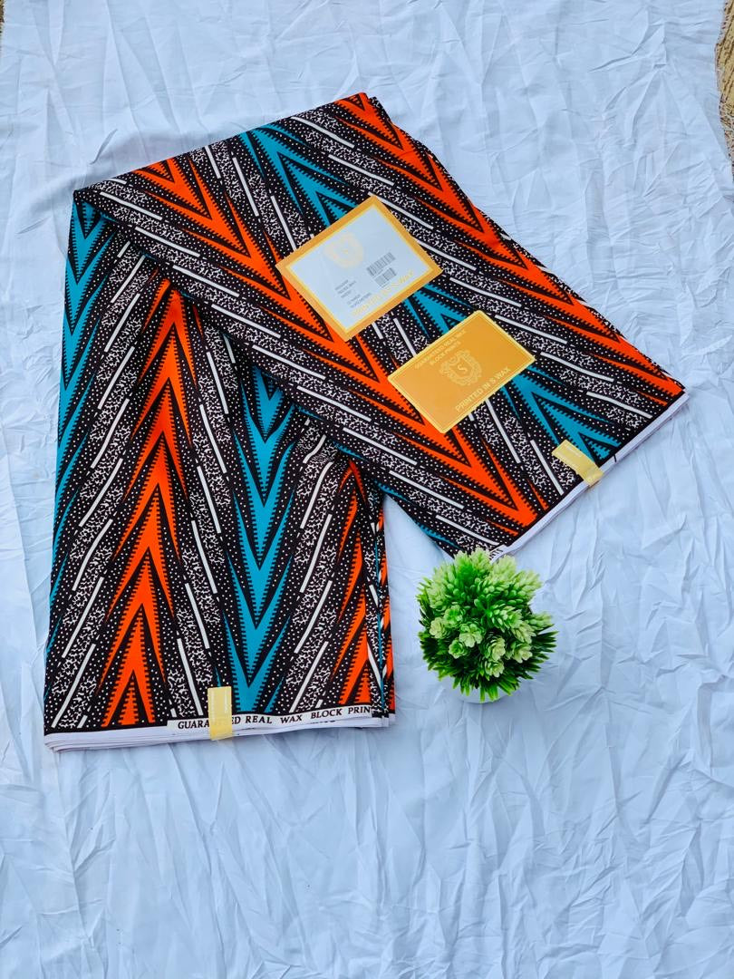 Vibrant zigzag pattern Ankara in image